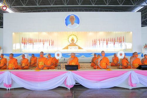 ภาพ No.102354:พิธีถวายอุปกรณ์ทำความสะอาด ณ บ้านแก้วเรือนทองคุณยายอาจารย์ฯ วัดพระธรรมกาย วันเสาร์ที่ 16 ธันวาคม พ.ศ. 2566