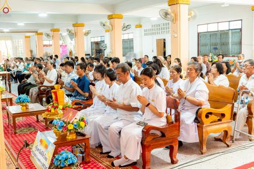 ภาพ No.256424:วันที่ 12 ตุลาคม พ.ศ. 2568 พิธีทอดกฐินสามัคคีทั่วไทย 30,000 วัด โดยคณะศิษยานุศิษย์ บูชาธรรม 81 ปี หลวงพ่อธัมมชโย ณ วัดโค้งบ่อแร่ จ.สุพรรณบุรี