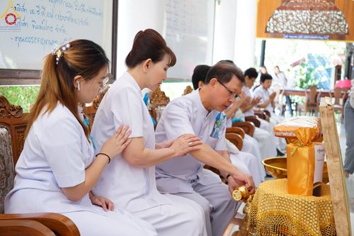 ภาพ No.97055:พิธีทอดกฐินสามัคคีทั่วไทย 5,000 วัด ณ วัดโบสถ์ จ.สมุทรสงคราม วันที่ 19 พฤศจิกายน พ.ศ. 2566