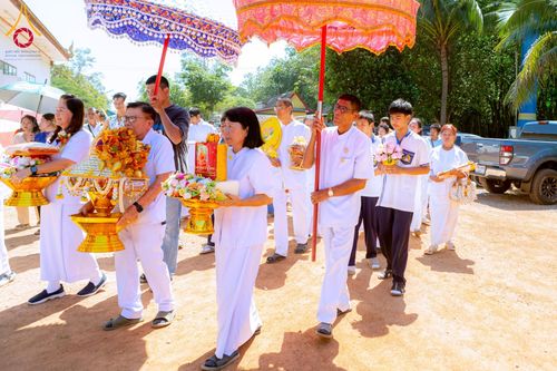 ภาพ No.182948:พิธีทอดกฐิน ณ วัดน้อยนาดี อ.ท่าตะเกียบ จ.ฉะเชิงเทรา ในโครงการทอดกฐินสามัคคีทั่วไทย 30,000 วัด บูชาธรรม 80 ปี หลวงพ่อธัมมชโย โดยคณะศิษยานุศิษย์วัดพระธรรมกาย วันที่ 9 พฤศจิกายน พ.ศ. 2567