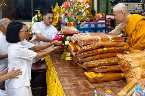 ภาพ No.252669:วันที่ 12 ตุลาคม พ.ศ. 2568 พิธีทอดกฐินสามัคคีทั่วไทย 30,000 วัด โดยคณะศิษยานุศิษย์ บูชาธรรม 81 ปี หลวงพ่อธัมมชโย ณ วัดปลักไม้ลาย จ.นครปฐม