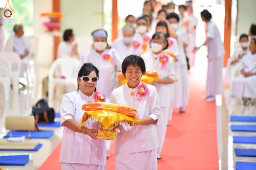 ภาพ No.149542:พิธีทอดผ้าป่ามหามงคล เพื่องานพระพุทธศาสนา , พิธีเจริญพระพุทธมนต์ และพิธีถวายสังฆทานแด่คณะสงฆ์ เนื่องในวันธรรมชัย 56 พรรษา น้อมบูชาธรรมหลวงพ่อธัมมชโย ณ ธรรมอุทยานบ้านแป้ง จ.สิงห์บุรี วันเสาร์ที่ 24 สิงหาคม พ.ศ. 2567