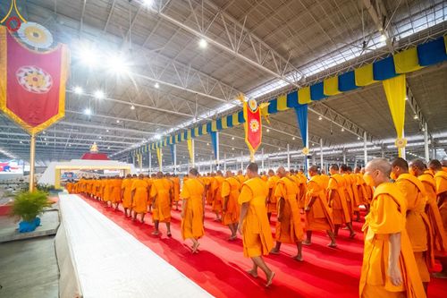 ภาพ No.123141:พระธรรมยาตรารับประกาศนียบัตร และพระของขวัญ ในวันอาทิตย์ต้นเดือนที่ 4 กุมภาพันธ์ พ.ศ.2567 ณ สภาธรรมกายสากล วัดพระธรรมกาย