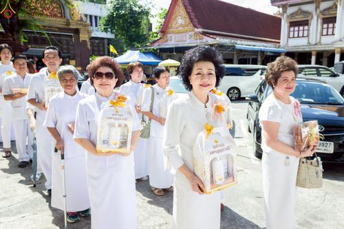 ภาพ No.260425:วันที่ 19 ตุลาคม พ.ศ. 2568 พิธีทอดกฐินสามัคคีทั่วไทย 30,000 วัด โดยคณะศิษยานุศิษย์ บูชาธรรม 81 ปี หลวงพ่อธัมมชโย ณ วัดคณิกาผล ป้อมปราบ กรุงเทพฯ