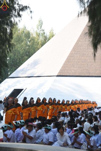 ภาพ No.110353:พิธีต้อนรับพระธรรมยาตรา ในโครงการธรรมยาตรากตัญญูบูชา มหาปูชนียาจารย์ พระมงคลเทพมุนี(สด จนฺทสโร) พระผู้ปราบมาร อนุสรณ์สถาน 7 แห่ง ปีที่ 12 วันที่ 11 มกราคม พ.ศ. 2567 ณ อนุสรณ์สถานลำดับที่ 3 สถานที่เกิดใหม่ในเพศสมณะ วัดสองพี่น้อง จ.สุพรรณบุรี