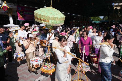 ภาพ No.176880:พิธีทอดกฐิน ณ วัดบางเป้ง จ.ชลบุรี ในโครงการทอดกฐินสามัคคีทั่วไทย 30,000 วัด บูชาธรรม 80 ปี หลวงพ่อธัมมชโย โดยคณะศิษยานุศิษย์วัดพระธรรมกาย วันที่ 29 ตุลาคม พ.ศ. 2567