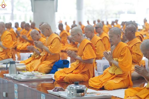 ภาพ No.247343:วันจันทร์ที่ 22 กันยายน พ.ศ. 2568 (วันพระ แรม 15 ค่ำ เดือน 10) พิธีบุพเปตพลี ครั้งที่ 170 ร่วมอุทิศบุญแด่หมู่ญาติที่ล่วงลับไปแล้ว และสืบทอดอายุพระพุทธศาสนา ณ หอฉันคุณยายอาจารย์ฯ วัดพระธรรมกาย