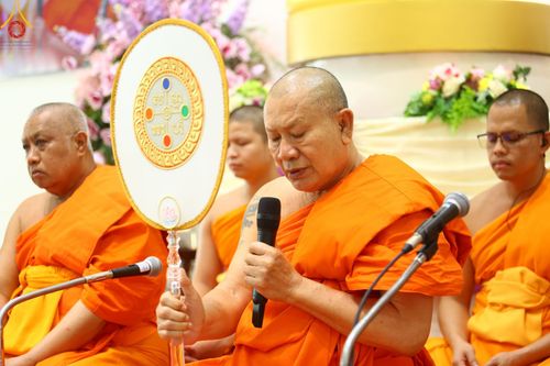 ภาพ No.107266:พิธีเจริญพระพุทธมนต์ ปฏิบัติธรรม มอบทุนการศึกษา ถวายสังฆทาน 140 วัด ณ ศุนย์ปฏิบัติธรรมพระมงคลเทพมุนี อ.สองพี่น้อง จ.สุพรรณบุรี วันเสาร์ที่ 6 มกราคม พ.ศ. 2567