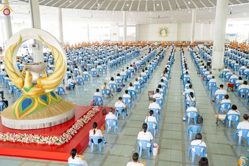 ภาพ No.123628:พิธีบุพเปตพลี ครั้งที่ 146 อุทิศบุญแด่หมู่ญาติที่ล่วงลับไปแล้ว และสืบทอดอายุพระพุทธศาสนา วันศุกร์ที่ 9 กุมภาพันธ์ พ.ศ. 2567 (วันพระขึ้น 15 ค่ำ เดือน 2) ณ หอฉันคุณยายอาจารย์ฯ วัดพระธรรมกาย