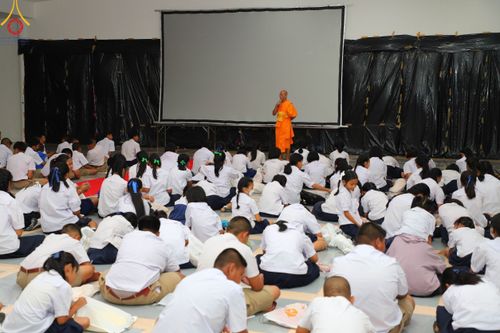 ภาพ No.102574:วันรวมพลังเด็กดี V-Star ผู้นำฟื้นฟูศีลธรรมโลก จังหวัดชุมพร วันที่ 15 ธันวาคม พ.ศ. 2566 ณ ธุดงคสถานชุมพร อ.เมือง จ.ชุมพร