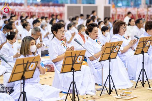 ภาพ No.204249:พิธีถวายภัตตาหารเป็นสังฆทาน แด่พระธรรมยาตรา ณ วัดพระธรรมกาย ตำบลคลองสาม อำเภอคลองหลวง จังหวัดปทุมธานี ในโครงการธรรมยาตรา กตัญญูบูชา มหาปูชนียาจารย์ พระมงคลเทพมุนี(สด จนฺทสโร) พระผู้ปราบมาร อนุสรณ์สถาน 7 แห่ง ปีที่ 13 วันที่ 31 มกราคม พ.ศ. 2568