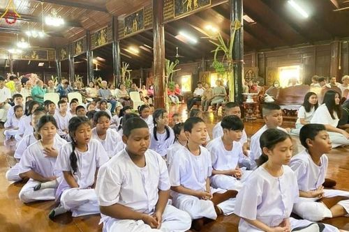 ภาพ No.182170:พิธีทอดกฐิน ณ วัดบ้านใหม่สิริวัฒนาราม จ.ชัยนาท ในโครงการทอดกฐินสามัคคีทั่วไทย 30,000 วัด บูชาธรรม 80 ปี หลวงพ่อธัมมชโย โดยคณะศิษยานุศิษย์วัดพระธรรมกาย วันที่ 27 ตุลาคม พ.ศ. 2567 กฐินสัมฤทธิ์เด็กดี V-Star โรงเรียนวัดบ้านใหม่ จ.ชัยนาท