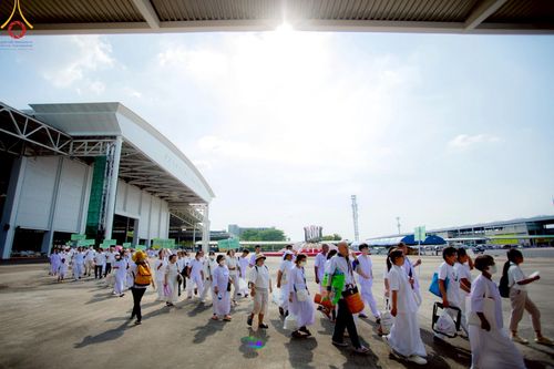 ภาพ No.219539:วันอังคารที่ 22 เมษายน พ.ศ. 2568 พิธีถวายมหาสังฆทานคณะสงฆ์ 40,000 กว่าวัดทั่วประเทศ เนื่องในวันคุ้มครองโลก ณ วัดพระธรรมกาย จ.ปทุมธานี