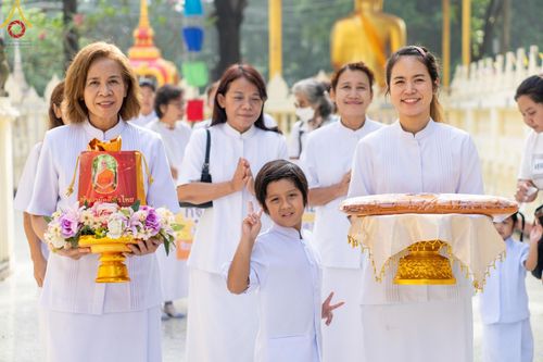ภาพ No.163238:โครงการกฐินสามัคคีทั่วไทย 30,000 วัด บูชาธรรม 80 ปี หลวงพ่อธัมมชโย โดย คณะศิษยานุศิษย์วัดพระธรรมกาย ณ วัดประดิษฐ์ธรรม จ.สระบุรี วันที่ 19 ตุลาคม พ.ศ. 2567