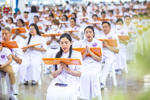 ภาพ No.134264:พิธีทอดผ้าป่าสมทบ มหาสังฆทาน 10,000 วัด ทั่วไทย วันอาทิตย์ต้นเดือนที่ 7 เมษายน พ.ศ.2567 ณ ห้องแก้วสารพัดนึก 1 สภาธรรมกายสากล  วัดพระธรรมกาย จ.ปทุมธานี