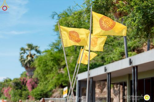 ภาพ No.222108:วันที่ 26-27 เมษายน พ.ศ. 2568 ศูนย์ปฏิบัติธรรมสวนผึ้ง ร่วมกับ ธุดงค์คสถานประจวบคีรีขันธ์ และวัดอ่าวน้อย  จัดกิจกรรมเดินธรรมยาตรา ตักบาตรข้าวสารอาหารแห้ง และจุดประทีปถวายเป็นพุทธบูชา ณ วัดอ่าวน้อย จ.ประจวบคีรีขันธ์