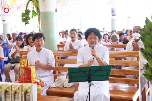 ภาพ No.182041:พิธีทอดกฐิน ณ วัดดอนสำโรง จ.สุพรรณบุรี ในโครงการทอดกฐินสามัคคีทั่วไทย 30,000 วัด บูชาธรรม 80 ปี หลวงพ่อธัมมชโย โดยคณะศิษยานุศิษย์วัดพระธรรมกาย วันที่ 2 พฤศจิกายน พ.ศ. 2567