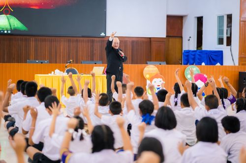 ภาพ No.106578:วันรวมพลังเด็กดี V-star ผู้นำฟื้นฟูศีลธรรมโลก จังหวัดสมุทรสาคร วันพฤหัสบดีที่ 28 ธันวาคม พ.ศ. 2566 ณ โรงเรียนสมุทรสาครวิทยาลัย อำเภอเมือง จังหวัดสมุทรสาคร