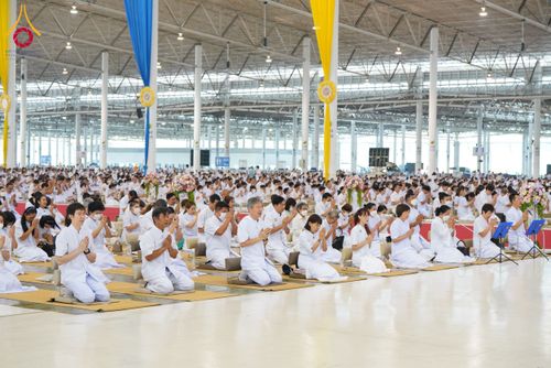 ภาพ No.126585:พิธีบูชาข้าวพระ ในวันอาทิตย์ต้นเดือนที่ 3 มีนาคม พ.ศ. 2567 ณ วัดพระธรรมกาย จ.ปทุมธานี