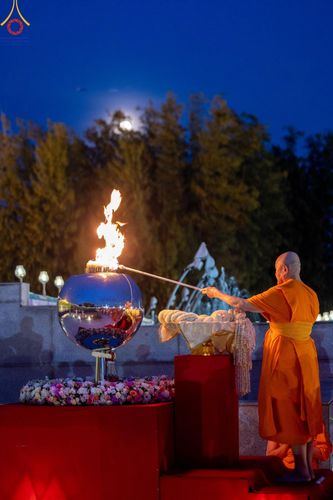 ภาพ No.170258:พิธีลอยกระทงธรรม ณ สระเศรษฐีทะเลบุญ มหาวิหารพระมงคลเทพมุนีฯ วัดพระธรรมกาย วันศุกร์ที่ 15 พฤศจิกายน พ.ศ.2567 (วันเพ็ญ 15 ค่ำ เดือน 12)