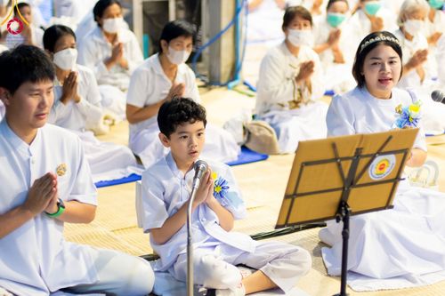 ภาพ No.106649:พิธีถวายภัตตาหารเป็นสังฆทาน แด่คณะพระธรรมยาตราฯ ในโครงการธรรมยาตรากตัญญูบูชา มหาปูชนียาจารย์ พระมงคลเทพมุนี(สด จนฺทสโร) พระผู้ปราบมาร อนุสรณ์สถาน 7 แห่ง ปีที่ 12 วันที่ 6 มกราคม พ.ศ. 2567 ณ อนุสรณ์สถานโลตัสแลนด์ จ.สุพรรณบุรี