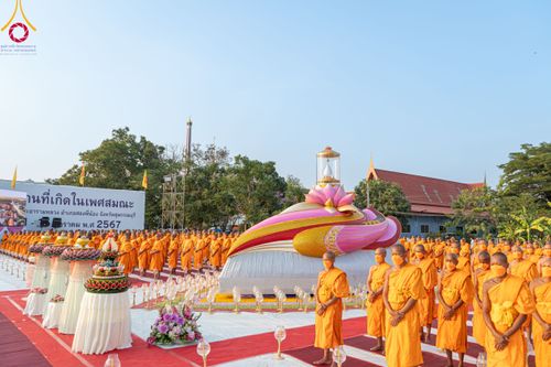 ภาพ No.112131:พิธีจุดประทีปถวายเป็นพุทธบูชา และบูชาธรรมมหาปูชนียาจารย์ พระมงคลเทพมุนี(สด จนฺทสโร) ในโครงการธรรมยาตรา กตัญญูบูชา มหาปูชนียาจารย์ พระมงคลเทพมุนี(สด จนฺทสโร) พระผู้ปราบมาร อนุสรณ์สถาน 7 แห่ง ปีที่ 12 วันที่ 14 มกราคม พ.ศ. 2567 ณ วัดสองพี่น้อง อ.สองพี่น้อง