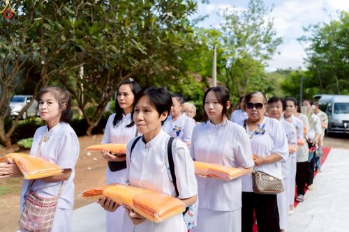 ภาพ No.256955:วันพฤหัสบดีที่ ๑๖ ตุลาคม พ.ศ. ๒๕๖๘ พิธีทอดกฐินสามัคคีเพื่อรองรับประดิษฐานองค์เจดีย์ ณ ศูนย์ปฏิบัติธรรมเถินเทิดธรรม อ.เถิน จ.ลำปาง