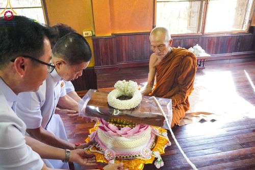 ภาพ No.98192:พิธีทอดกฐินสมทบวัดกัลยาณมิตร วัดป่าพระทัมเทพวง สปป.ลาว หลวงปู่สุวันคำ จันทสาโร วันที่ 23 พฤศจิกายน พ.ศ. 2566