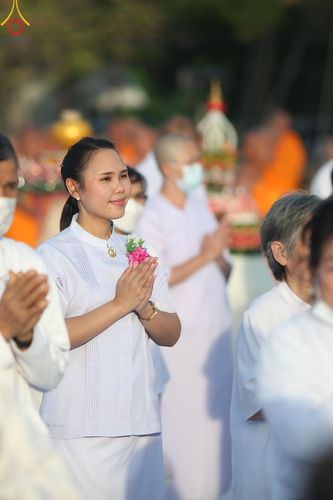 ภาพ No.194788:พิธีจุดประทีปถวายเป็นพุทธบูชา และบูชาธรรมมหาปูชนียาจารย์ ณ วัดสองพี่น้อง ต.ต้นตาล อ.สองพี่น้อง จ.สุพรรณบุรี ในโครงการธรรมยาตรา กตัญญูบูชา มหาปูชนียาจารย์ พระมงคลเทพมุนี(สด จนฺทสโร) พระผู้ปราบมาร อนุสรณ์สถาน 7 แห่ง ปีที่ 13 วันที่ 14 มกราคม พ.ศ. 2568
