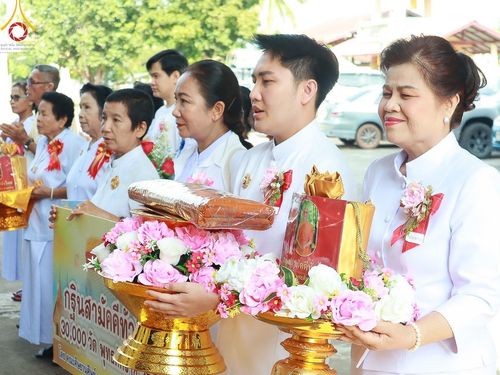 ภาพ No.169032:พิธีทอดกฐิน ณ วัดสว่างโพนตาล จ.อุดรธานี ในโครงการกฐินสามัคคีทั่วไทย 30,000 วัด บูชาธรรม 80 ปี หลวงพ่อธัมมชโย โดยคณะศิษยานุศิษย์วัดพระธรรมกาย วันที่ 24 ตุลาคม พ.ศ. 2567