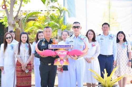 ภาพ No.104626:ทอดผ้าป่าสามัคคี เพื่อสมทบทุนสร้างหอฉัน ๑๑๓ ปี คุณยายอาจารย์มหารัตนอุบาสิกาจันทร์ขนนกยูง ครั้งที่ ๗ ในวันอาทิตย์ ที่ ๒๘ เมษายน พ.ศ. ๒๕๖๗ ณ ศูนย์การศึกษาจอมบึง ต.รางบัว อ.จอมบึง จ.ราชบุรี