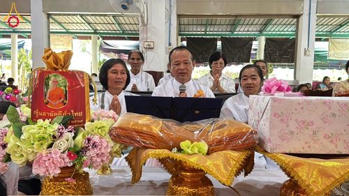 ภาพ No.182503:พิธีทอดกฐิน ณ วัดทุ่งมะกอก จ.สุพรรณบุรี  ในโครงการทอดกฐินสามัคคีทั่วไทย 30,000 วัด บูชาธรรม 80 ปี หลวงพ่อธัมมชโย โดยคณะศิษยานุศิษย์วัดพระธรรมกาย วันที่ 10 พฤศจิกายน พ.ศ. 2567