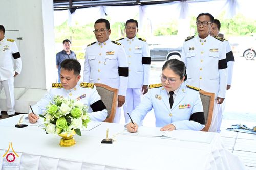 ภาพ No.262441:วันที่ 30 ตุลาคม พ.ศ. 2568 พสกนิกรอำเภอคลองหลวง จัดพิธีบำเพ็ญกุศลสัตตมวาร ถวายพระราชกุศลแด่สมเด็จพระพันปีหลวง ณ วัดพระธรรมกาย