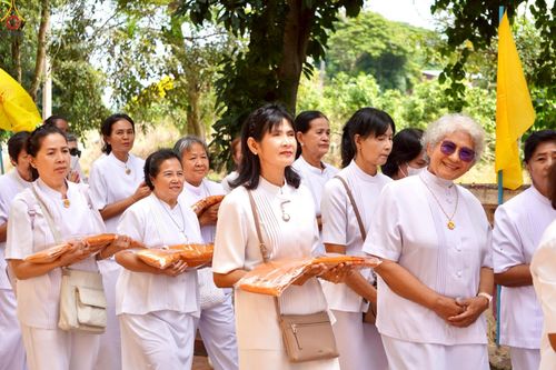 ภาพ No.267004:วันที่ 23 ตุลาคม พ.ศ. 2568 พิธีทอดกฐินสามัคคีทั่วไทย ณ วัดหนองมน อำเภอท่าวุ้ง จังหวัดลพบุรี โดยคณะศิษยานุศิษย์ บูชาธรรม 81 ปี หลวงพ่อธัมมชโย