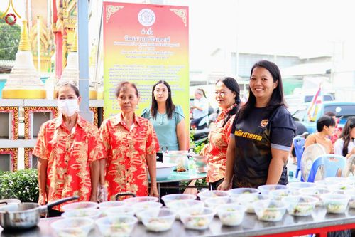 ภาพ No.170467:พิธีทอดกฐิน ณ วัดสุราษฎร์รังสรรค์ จ.ปทุมธานี ในโครงการกฐินสามัคคีทั่วไทย 30,000 วัด บูชาธรรม 80 ปี หลวงพ่อธัมมชโย โดยคณะศิษยานุศิษย์วัดพระธรรมกาย วันที่ 27 ตุลาคม พ.ศ. 2567