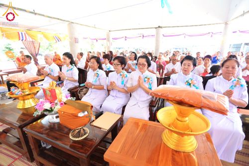 ภาพ No.183313:พิธีทอดกฐิน ณ วัดร่องริว จ.เชียงราย ในโครงการทอดกฐินสามัคคีทั่วไทย 30,000 วัด บูชาธรรม 80 ปี หลวงพ่อธัมมชโย โดยคณะศิษยานุศิษย์วัดพระธรรมกาย วันที่ 20 ตุลาคม พ.ศ. 2567