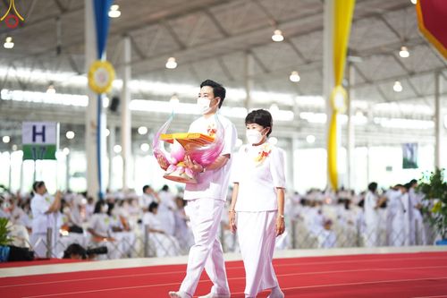 ภาพ No.89009:พิธีทอดผ้าป่าสมทบกฐินครั้งที่ 2 วันศุกร์ที่ 29 กันยายน พ.ศ. 2566 วันเพ็ญขึ้น 15 ค่ำ เดือน 10 ณ ห้องแก้วสารพัดนึก 1 วัดพระธรรมกาย