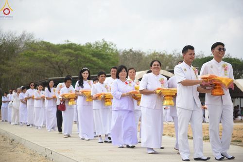 ภาพ No.128818:พิธีทอดผ้าป่าฉลองมหารัตนเจดีย์สิริปทุมสวรรค์ ณ ศูนย์ปฏิบัติธรรมภาคใต้ อ.บางกล่ำ จ.สงขลา วันที่ 10 มีนาคม พ.ศ. 2567