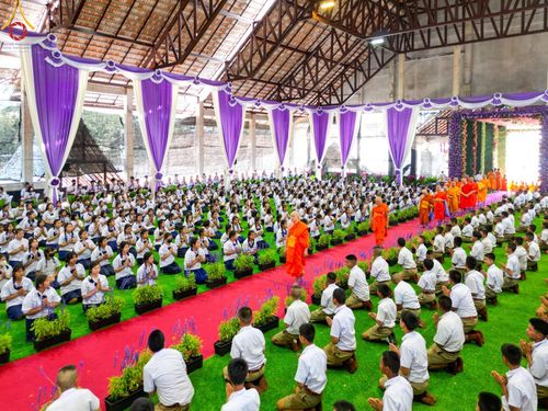 ภาพ No.125593:พิธีมอบโล่และทุนการศึกษา โครงการโรงเรียนส่งเสริมศีลธรรม  "นักบุญขุนเขา" ครั้งที่ ๒ ณ อาคารธรรมสภา วัดบ้านขุน ตำบลบ่อหลวง อำเภอฮอด จังหวัดเชียงใหม่ วันอังคารที่ ๒๗ กุมภาพันธ์ พ.ศ.๒๕๖๗