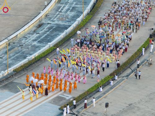 ภาพ No.100001:พิธีทอดผ้าป่า เมียนมาร์ และพิธีสวดธรรมจักร ครั้งที่ 5 ประจำปี พ.ศ. 2566 วันอาทิตย์ที่ 3 ธันวาคม พ.ศ. 2566