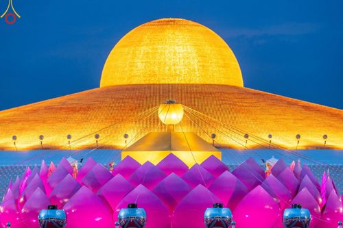 ภาพ No.160543:พิธีจุดประทีป 20,000 ดวง บูชาพระมหาธรรมกายเจดีย์ และบูชาพระมงคลเทพมุนี (สด จนฺทสโร) พระผู้ปราบมาร ณ ลานธรรม พระมหาธรรมกายเจดีย์ วัดพระธรรมกาย จ.ปทุมธานี วันที่ 10 ตุลาคม พ.ศ. 2567