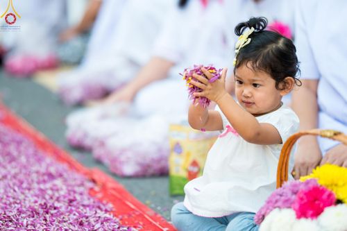 ภาพ No.120273:พิธีต้อนรับพระธรรมยาตรา ในโครงการธรรมยาตรา กตัญญูบูชา มหาปูชนียาจารย์ พระมงคลเทพมุนี(สด จนฺทสโร) พระผู้ปราบมาร อนุสรณ์สถาน 7 แห่ง ปีที่ 12 วันที่ 28 มกราคม พ.ศ. 2567 ณ วัดพระธรรมกาย จ.ปทุมธานี (ชุดที่ 2)