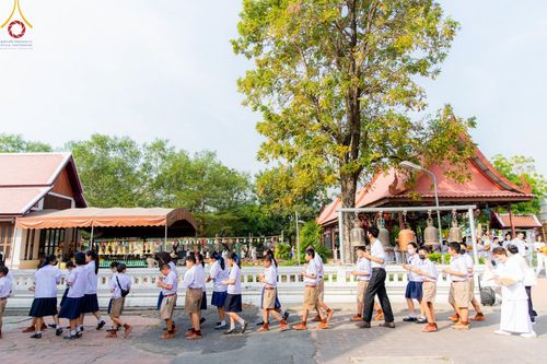 ภาพ No.203339:พิธีทอดผ้าป่าทำนุบำรุงศาสนสถาน ณ วัดปรางค์หลวง ตำบลบางม่วง อำเภอบางใหญ่ จังหวัดนนทบุรี ในโครงการธรรมยาตรา กตัญญูบูชา มหาปูชนียาจารย์ พระมงคลเทพมุนี(สด จนฺทสโร) พระผู้ปราบมาร อนุสรณ์สถาน 7 แห่ง ปีที่ 13 วันที่ 29 มกราคม พ.ศ. 2568