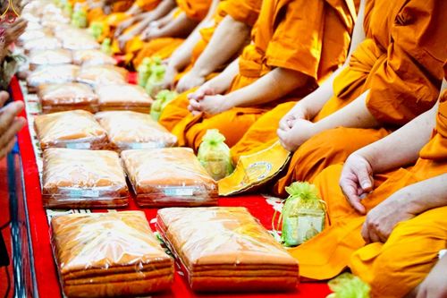 ภาพ No.258830:วันที่ 19 ตุลาคม พ.ศ. 2568 พิธีทอดกฐินสามัคคีทั่วไทย 30,000 วัด โดยคณะศิษยานุศิษย์ บูชาธรรม 81 ปี หลวงพ่อธัมมชโย ณ วัดบรมสถล(วัดดอน) เขตสาทร กรุงเทพฯ