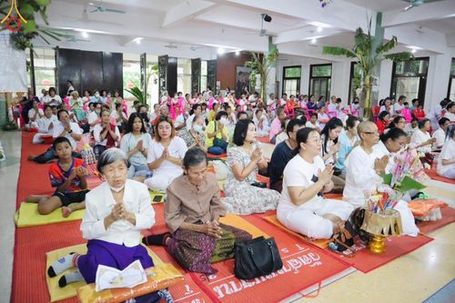 ภาพ No.164178:พิธีทอดกฐินวัดสามพราน จ.นครปฐม ในโครงการกฐินสามัคคีทั่วไทย 30,000 วัด บูชาธรรม 80 ปี หลวงพ่อธัมมชโย โดย คณะศิษยานุศิษย์วัดพระธรรมกาย วันที่ 20 ตุลาคม พ.ศ. 2567