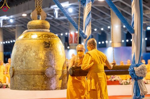 ภาพ No.100087:พิธีฉลองชัย สวดมนต์บทธัมมจักกัปปวัตนสูตร 5,899,999,999 จบ ณ มหารัตนวิหารคด วัดพระธรรมกาย วันจันทร์ที่ 27 พฤศจิกายน พ.ศ. 2566