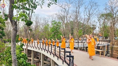 ภาพ No.61748:Photo Story พะเยาสว่างแล้ว กิจวัตรสามเณร โครงการบรรพชาสามเณร ฟื้นฟูพระพุทธศาสนาทั่วไทย  ณ ศูนย์ส่งเสริมศีลธรรมจังหวัดพะเยา โบราณสถานพระธาตุจอมทอง ต.บ้านต๋อม อ.เมือง จ.พะเยา