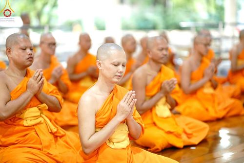 ภาพ No.143142:พิธีถวายภัตตาหารเพื่อเป็นกำลังแห่งการเข้าถึงธรรม ของพระภิกษุสามเณร วัดพระธรรมกาย วันเสาร์ที่ 6 กรกฏาคม พ.ศ. 2567 ณ หอฉันคุณยายอาจารย์ วัดพระธรรมกาย จ.ปทุมธานี