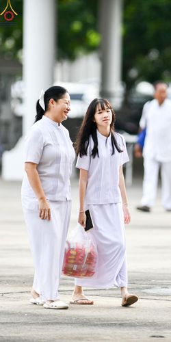 ภาพ No.139025:พิธีตักบาตร , พิธีบูชาข้าวพระ ณ ห้องแก้วสารพัด 1 สภาธรรมกายสากล วัดพระธรรมกาย วันอาทิตย์ต้นเดือนที่ 2 มิถุนายน พ.ศ. 2567