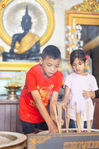 ภาพ No.254906:วันที่ 12 ตุลาคม พ.ศ. 2568 พิธีทอดกฐินสามัคคีทั่วไทย 30,000 วัด โดยคณะศิษยานุศิษย์ บูชาธรรม 81 ปี หลวงพ่อธัมมชโย ณ วัดตะคร้ำเอน อ.ท่ามะกา  จ.กาญจนบุรี